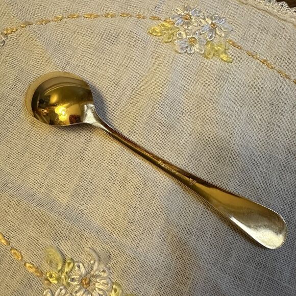 Wallace Brothers Stainless Flatware WB/W Gold Tone Teaspoon 5 1/4” - Picture 2 of 4